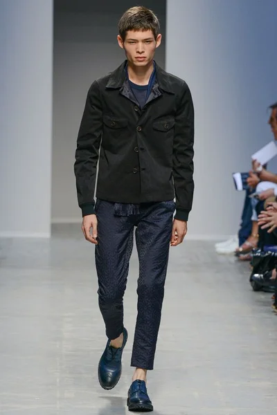 Look 34